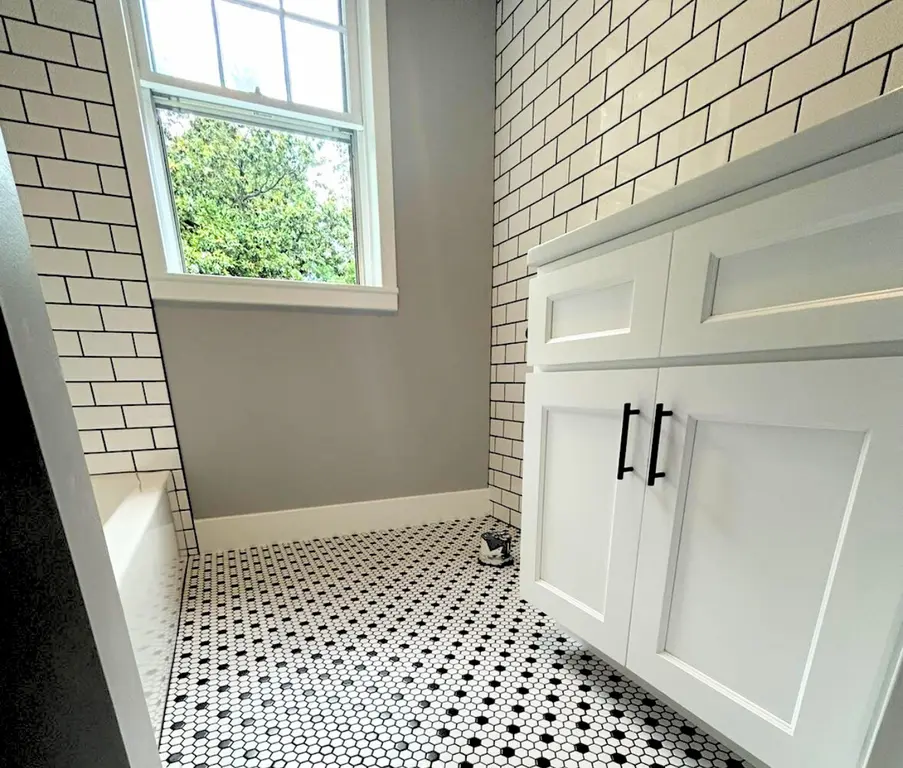 Elite Floors KY remodel bathroom modern quality tile installation