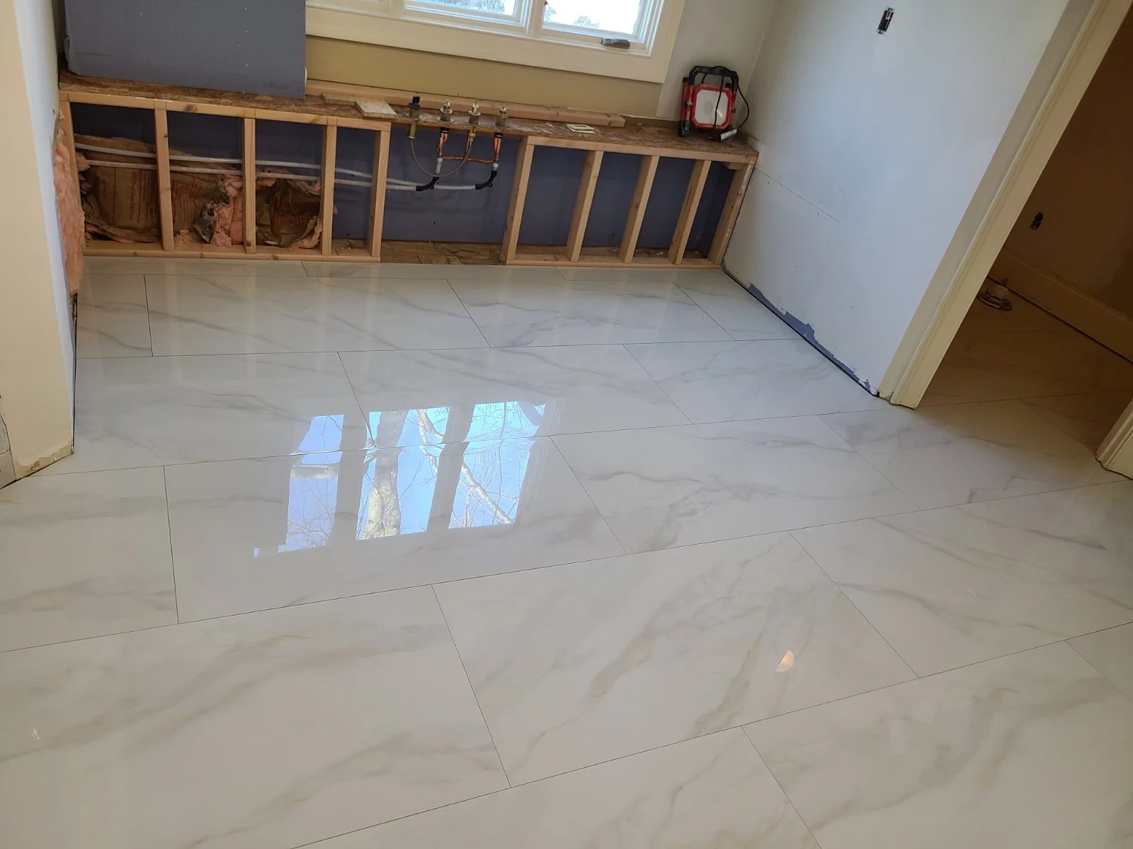 Elite Floors KY tile installation modern remodeling kitchen bathroom shower